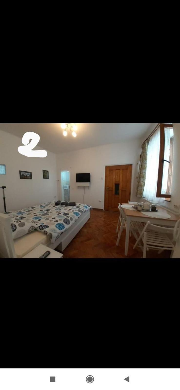 Central Studio In Historic Center Braşov Extérieur photo