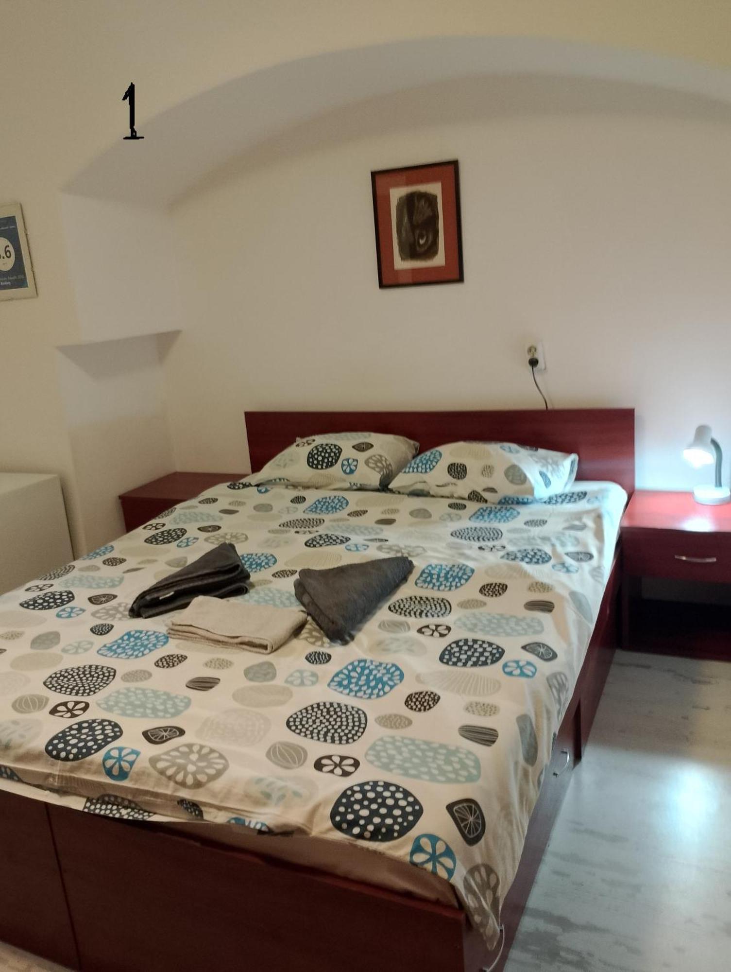 Central Studio In Historic Center Braşov Extérieur photo